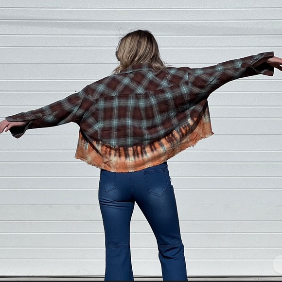 Bleach Wash Plaid Cropped Flannel | Raw Hem Jacket - Picture 7 of 11